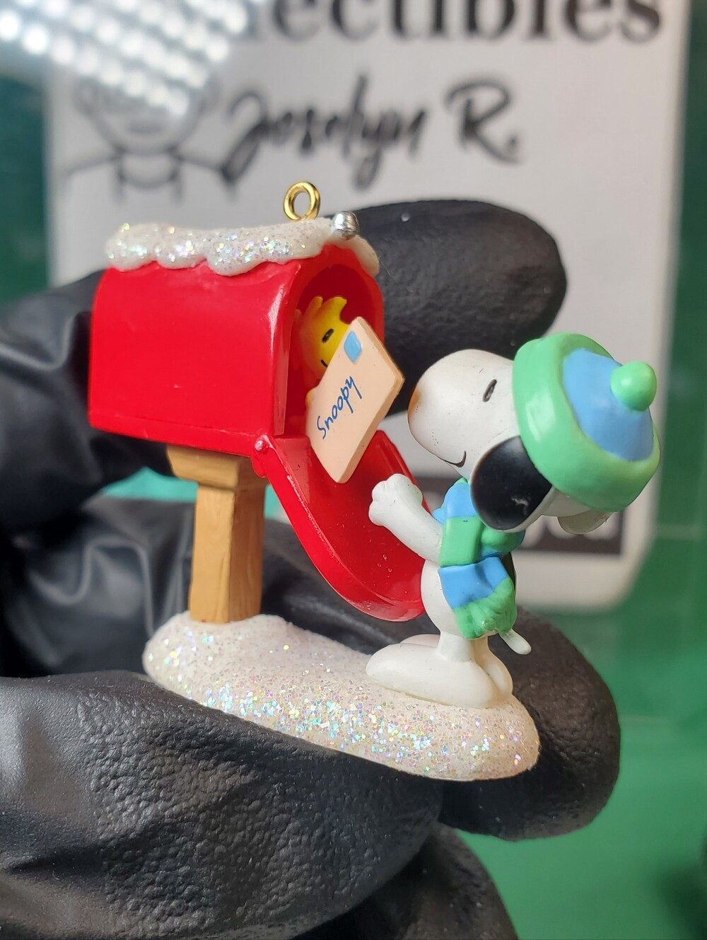 2007 Hallmark Winter Fun w/ Snoopy 10 Keepsake Mini Ornament NO BOX